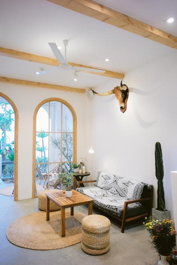 Homestay Lada's House