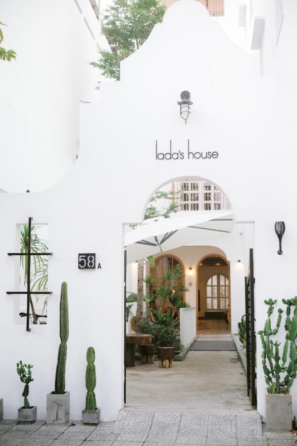 Lada's House Homestay *