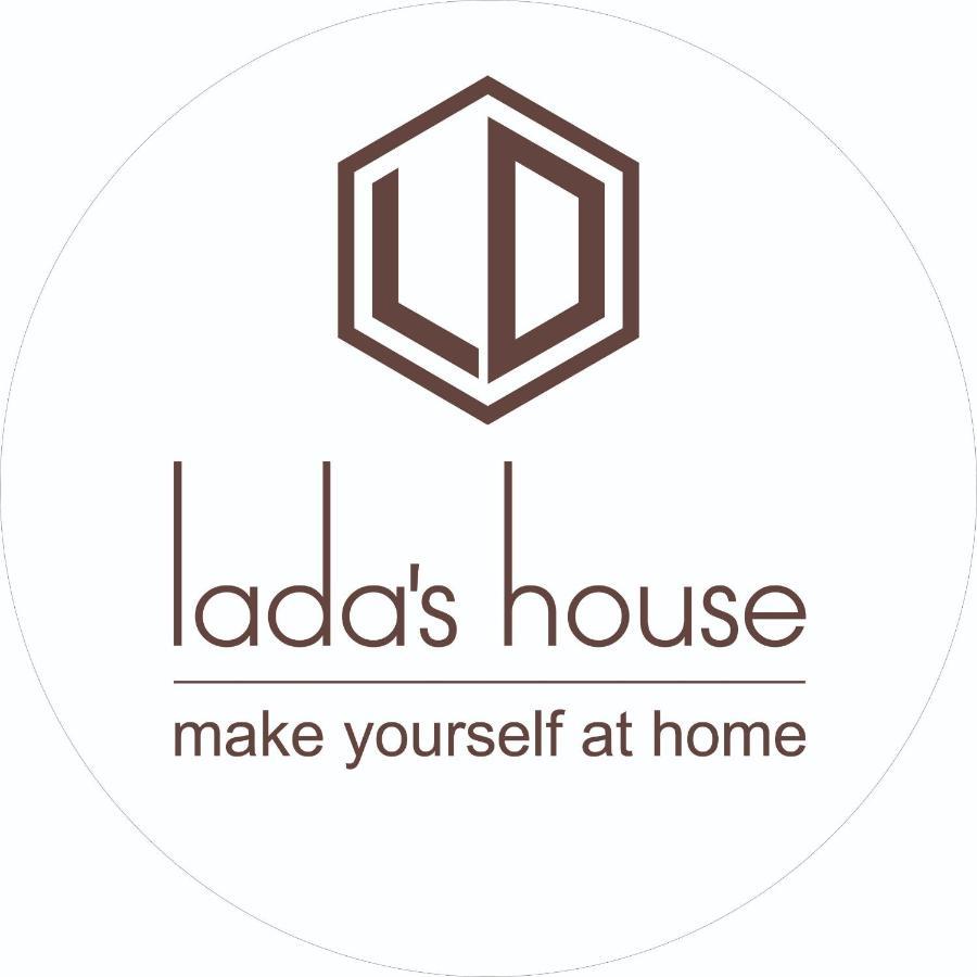 Homestay Lada's House
